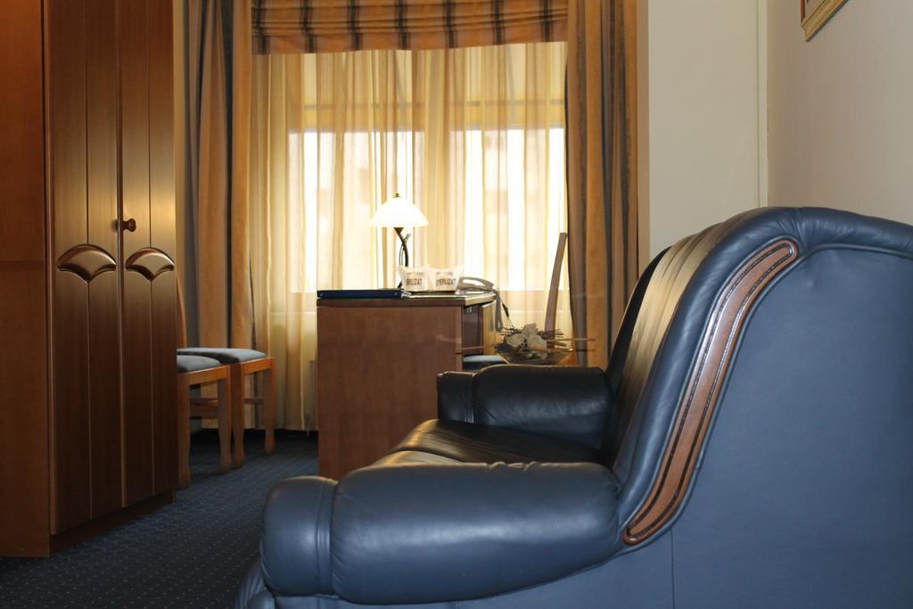 Hotel Horoscop ブカレスト エクステリア 写真